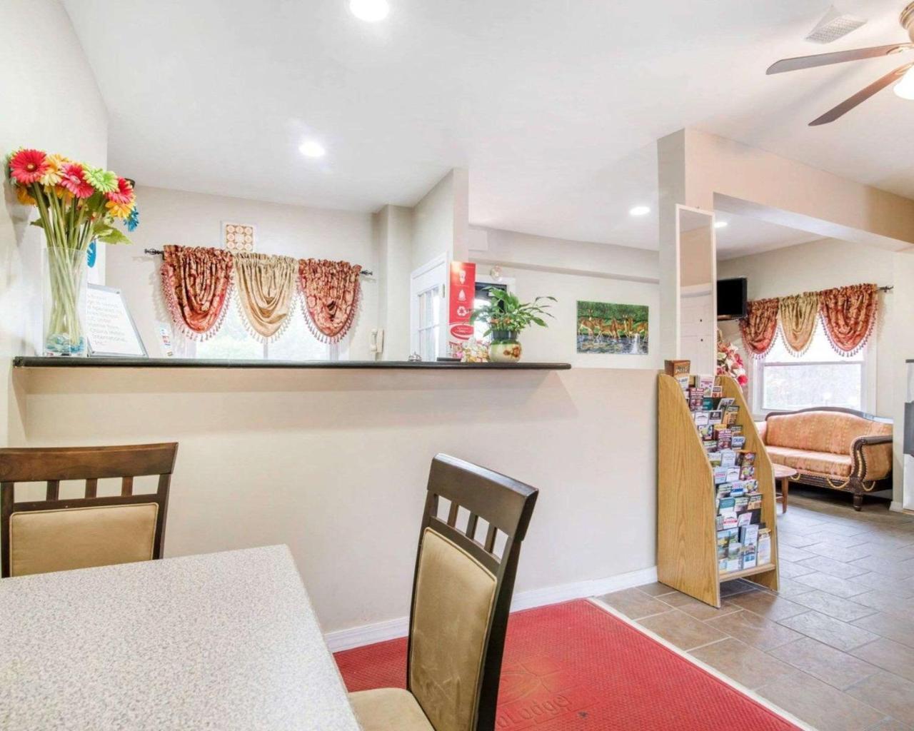 Econo Lodge ניו פאלץ מראה חיצוני תמונה