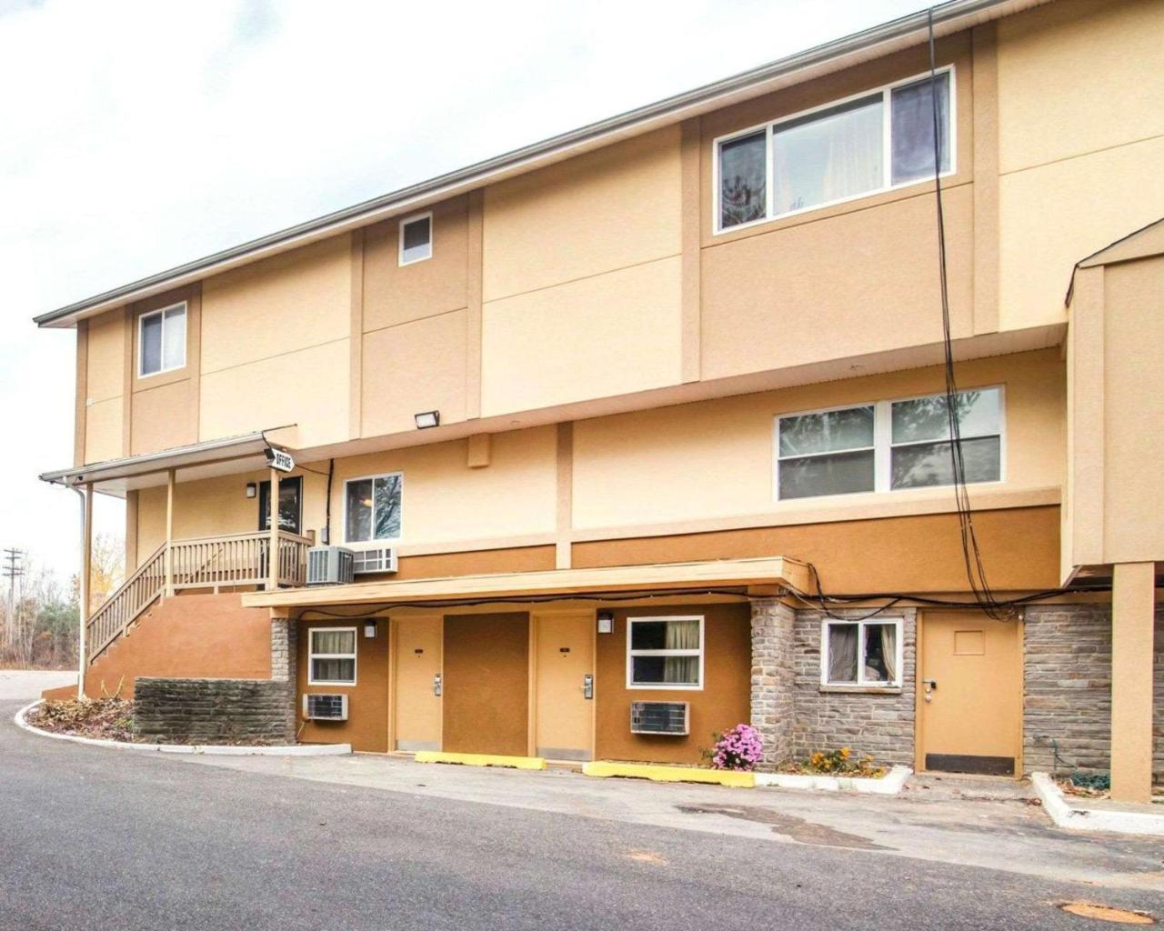 Econo Lodge ניו פאלץ מראה חיצוני תמונה